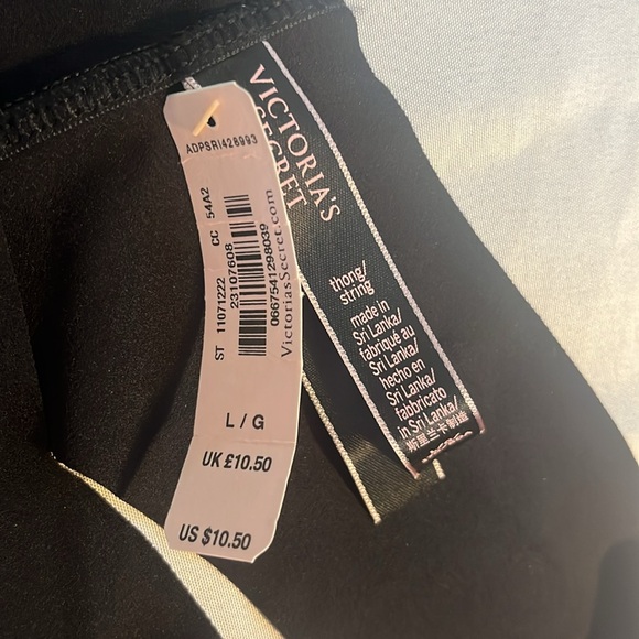 Bundle of 2 VS Thongs, Size L - Picture 4 of 9